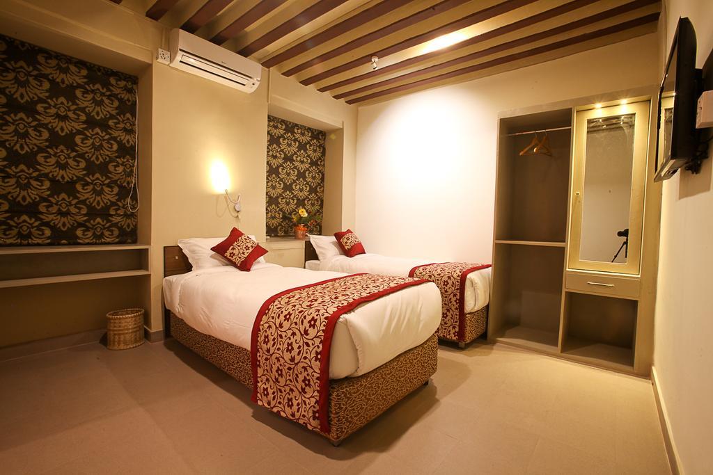 Hotel Heranya Kathmandu Luaran gambar