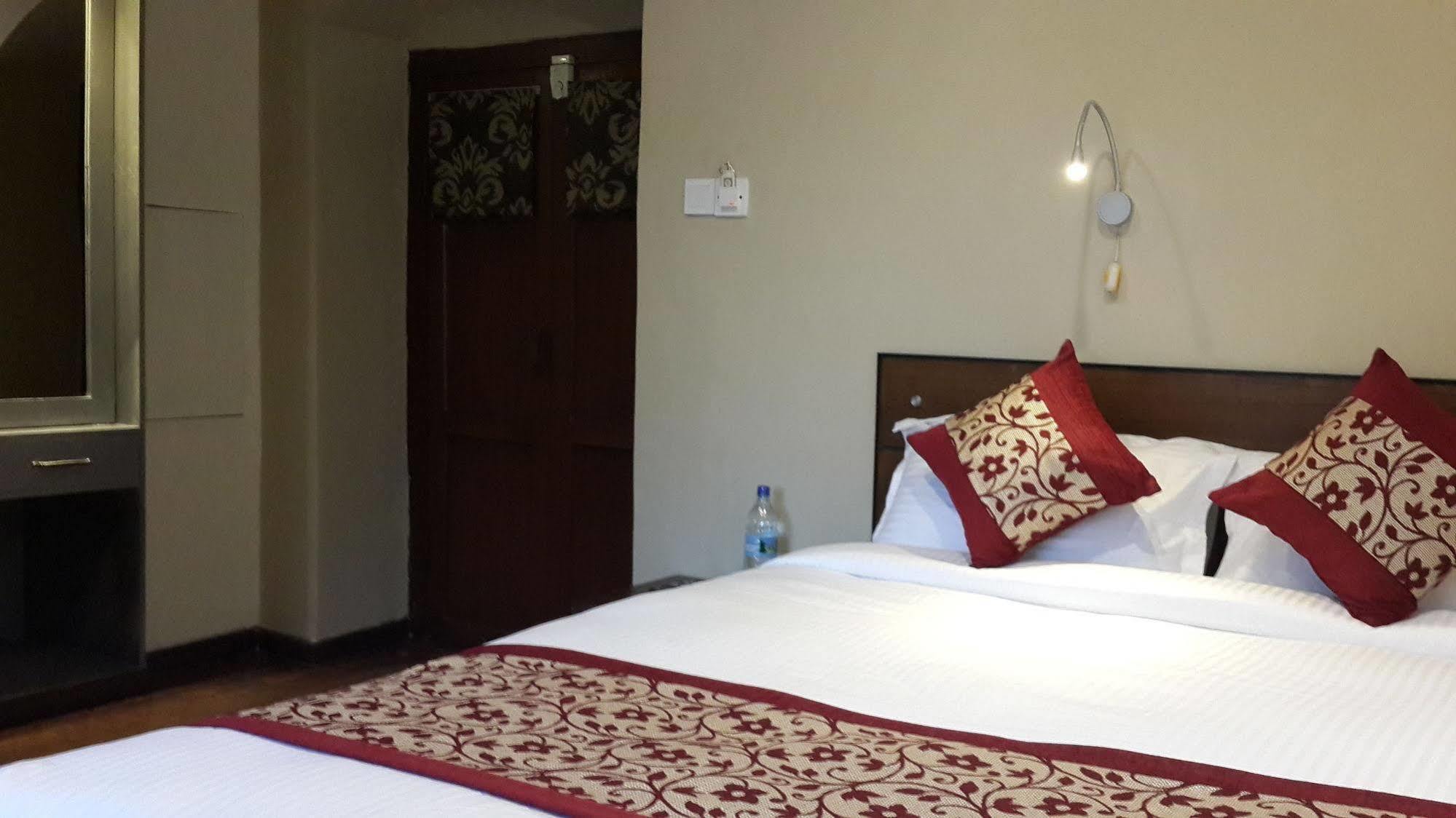 Hotel Heranya Kathmandu Luaran gambar
